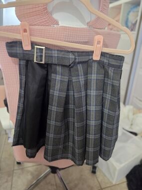 Partial Grey Plaid Pleated Skirt